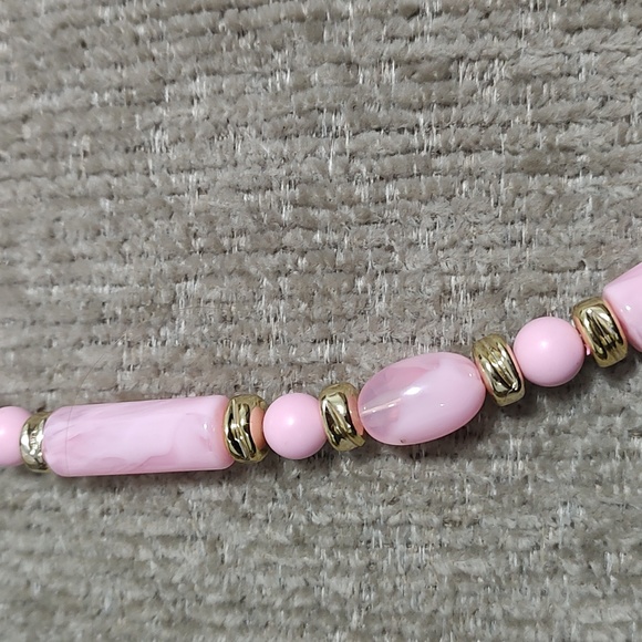 Vintage Pink Lucite Necklace - Picture 2 of 3